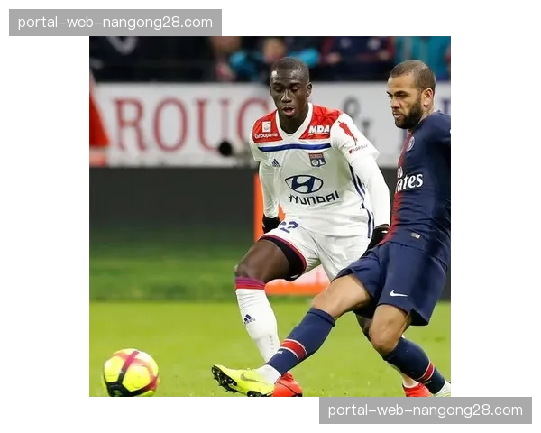 巴黎圣日耳曼基金会举办女子足球节，吸引近千名女孩参与