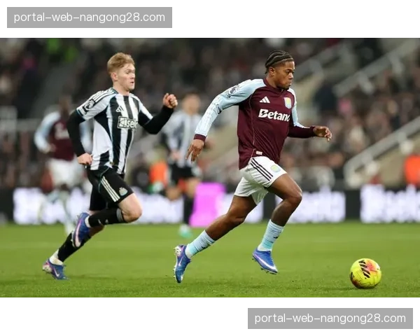 英超推出官方纪录片系列，首集聚焦一支保级球队的赛季幕后故事